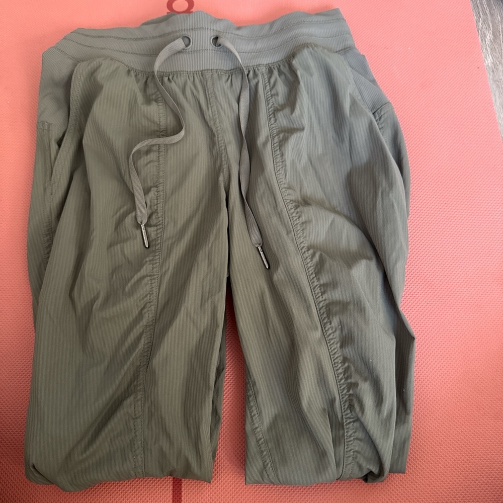 Lululemon Athletica Gray Ribbed Pants